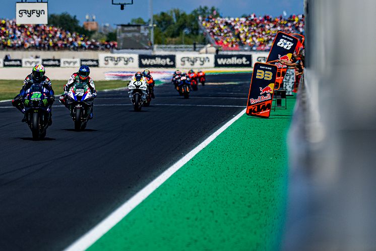 2022090501_007xx_MotoGP_Rd14_モルビデリ選手_4000