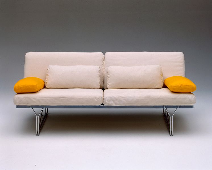 Moment sofa 1985 (1)