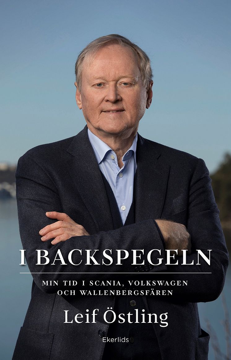 OmslagI backspegeln hög