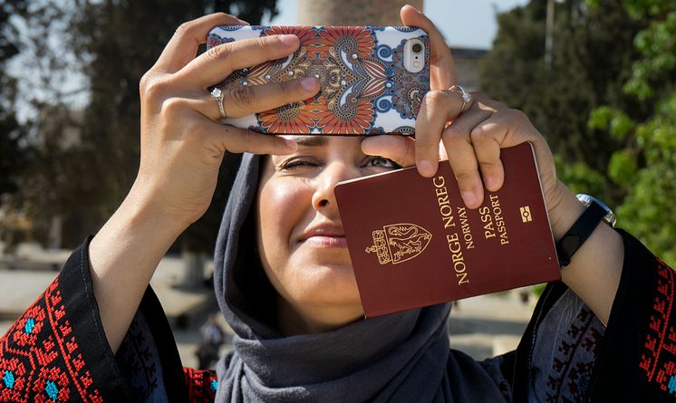 Faten Mahdi Al-Hussaini som turist i Jerusalem