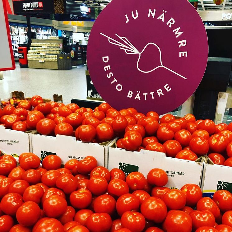 Tomater från lokal odlare märkta med det nya sigillet