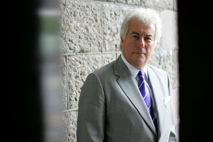 Ken Follett