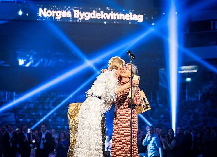 Takkeklem Kristin og Cesilie_Foto_FabelMedia_Webres.jpg