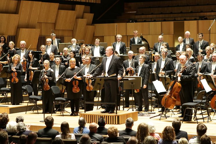 Malmö SymfoniOrkester, MSO, med chefsdirigent Marc Soustrot, i konsertsalen på Malmö Live.