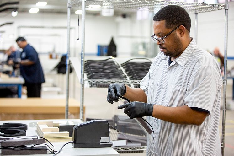 Ford_COVID-19_Medical_Equipment_Production_09