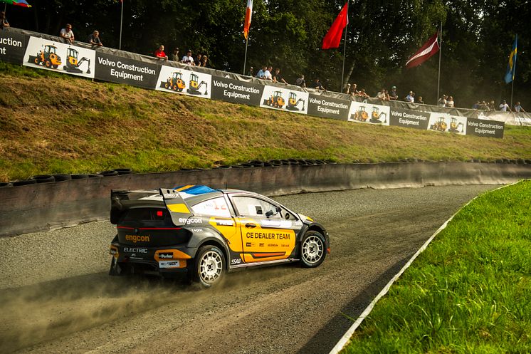 Klara Andersson i RX2e på Estering