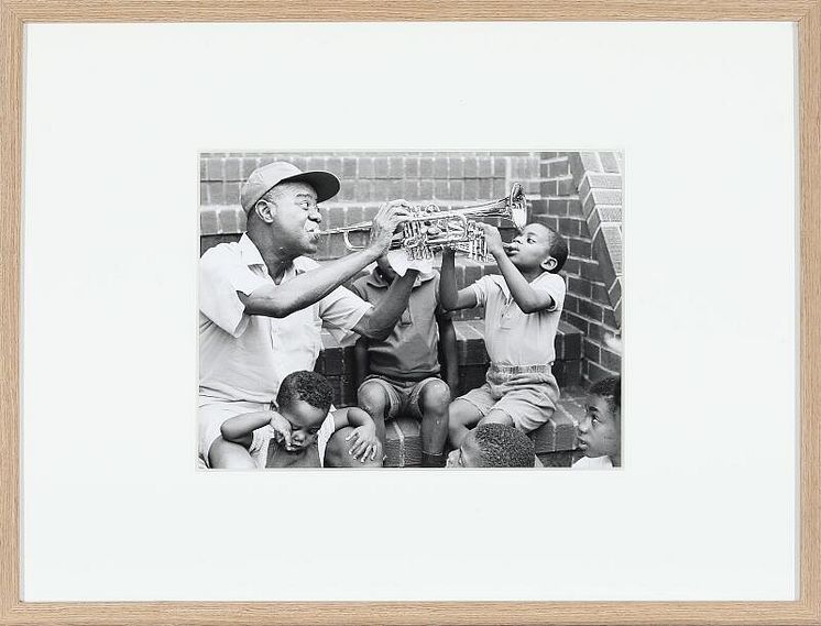 Originalt s:h pressefotografi af den amerikanske jazzmusiker Louis Armstrong. Vurdering- 3.000 kr.