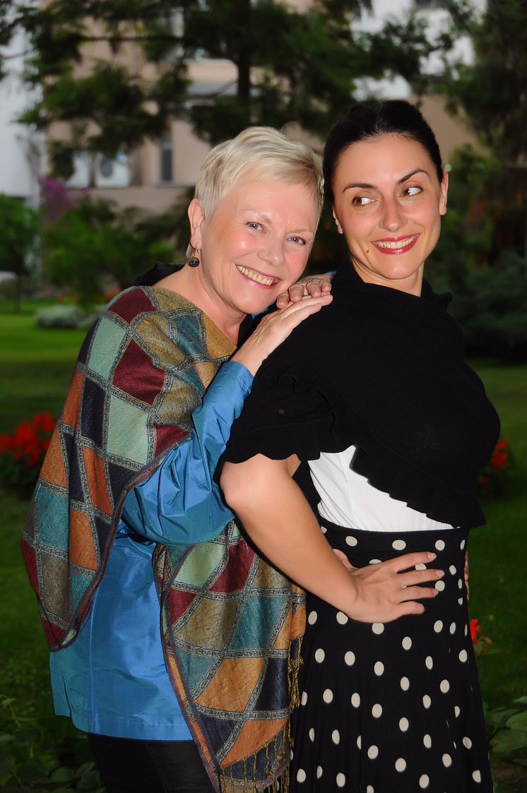 Disa Åberg och Linda Bonaventura debuterar i maj – mor och dotter skrev roman tillsammans