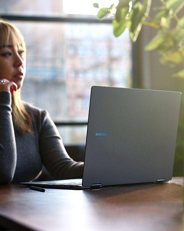 Galaxy Book5 Pro 360_3_4x5.jpg