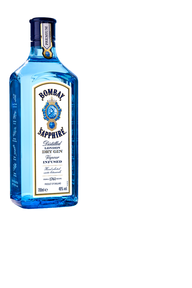 F20_Bombay_AssetBank_ServeKeyVisual_BombayGin_BombaySapphireBottle_CutOut-5.png