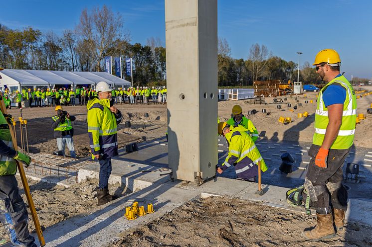 JYSK DC Lelystad eerste kolom bevestiging (2).jpg