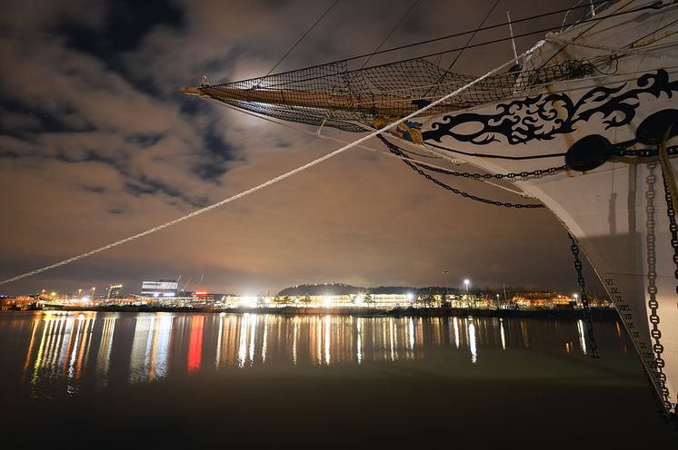 Barken Viking lämnar Göteborg