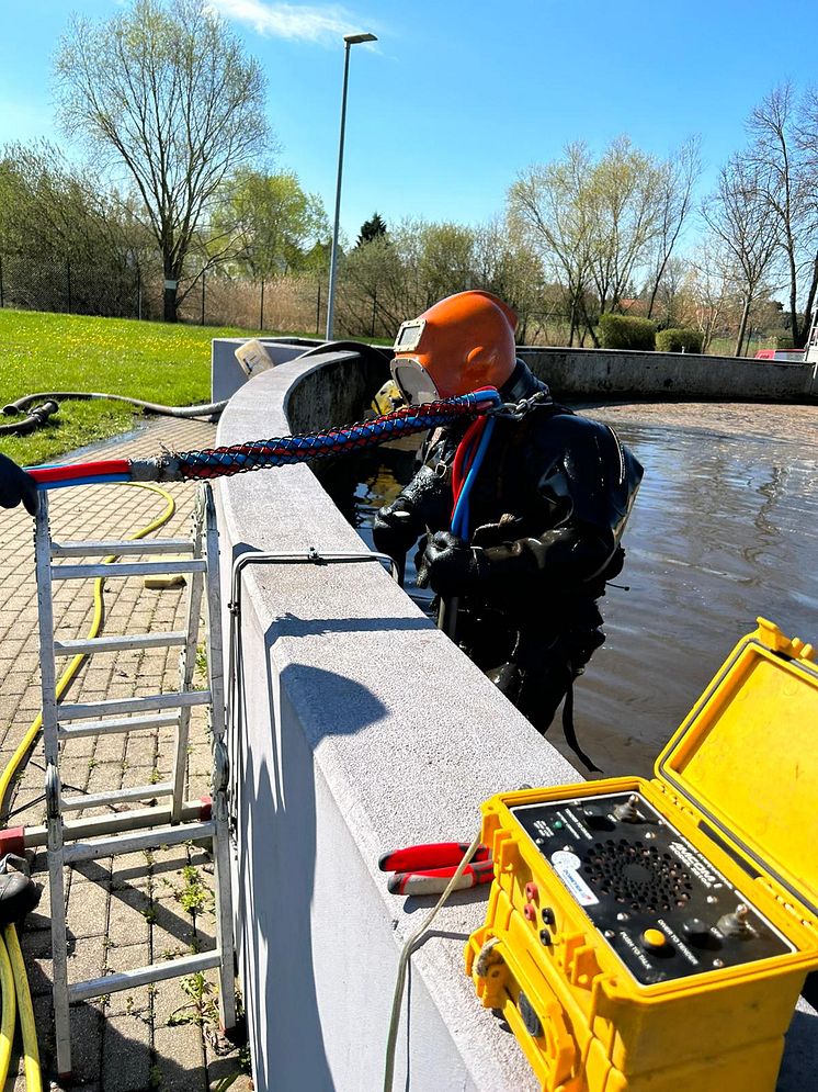 Veolia_Kläranlage Bad Lausick_Taucher_2