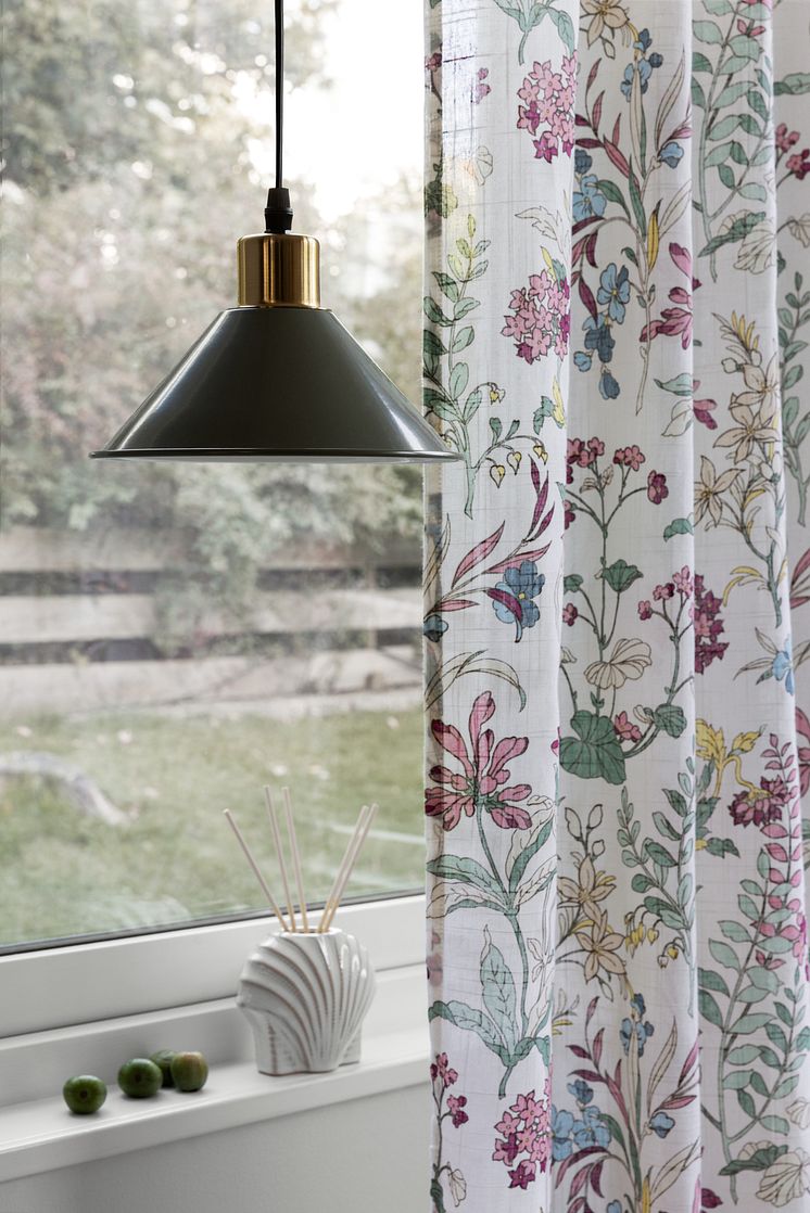 Rusta_2025_S1_lamp_Stintino_curtain_Olga-I.jpg