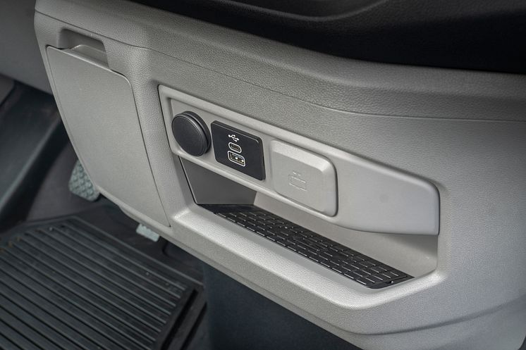 2025 Ford E-Transit Custom Sport (11).jpg