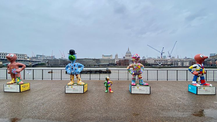 Morph meet Morph - there are Morphs all along the Thames