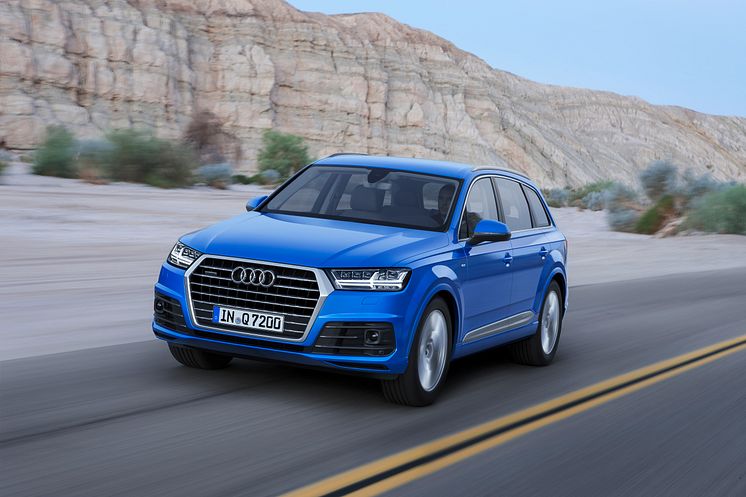 Q7 front left side dynamic road