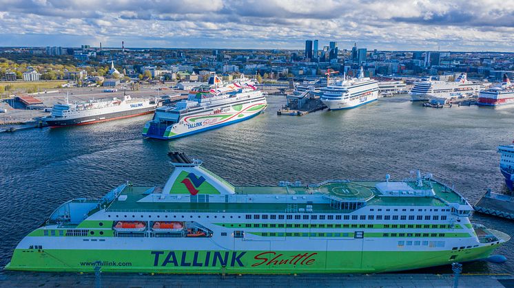 Tallink Silja Schiffe im Hafen von Tallinn 