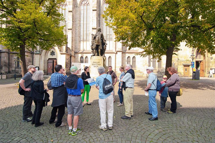 Das neue Bach-Denkmal vor der Thomaskirche in Leipzig ist eine Station bei den Bachrundgängen 2018