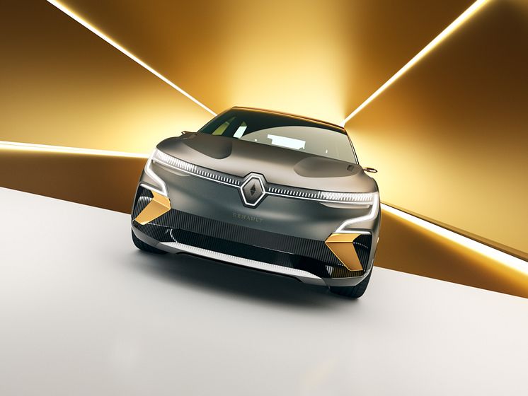 RENAULT_MEGANE_eVISION_09_Cam04_Embargo Oct. 15th 5.30 pm Paris Time.jpg