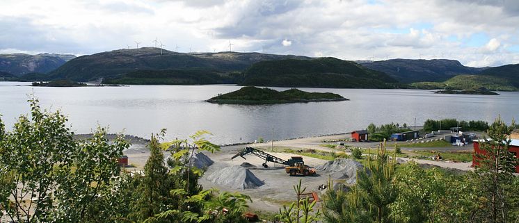 Storheia vindpark sett fra Monstad