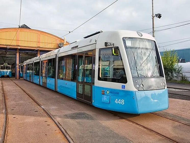 Spårvagn_M32_närbild.jpg