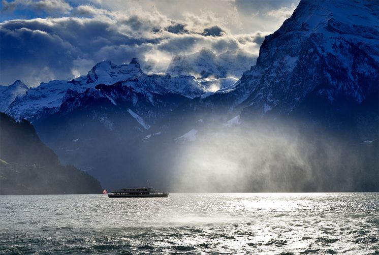 chifffahrtsgesellschaft Vierwaldstaettersee: Föhnsturm auf dem Urnersee. Copyright: SGV Luzern By-line: swiss-image.ch/Christian Perret 