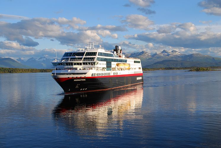 MS Midnatsol Foto Reto Zwick Hurtigruten