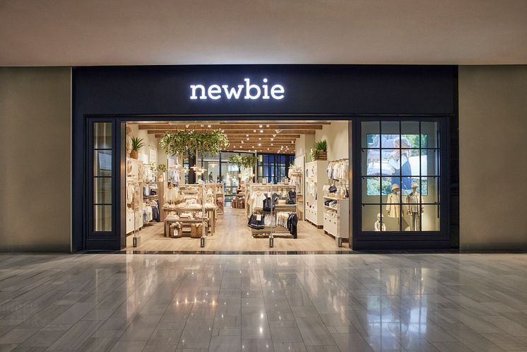 2520_Newbie_Store_Opening_1_Z1A4996.jpg