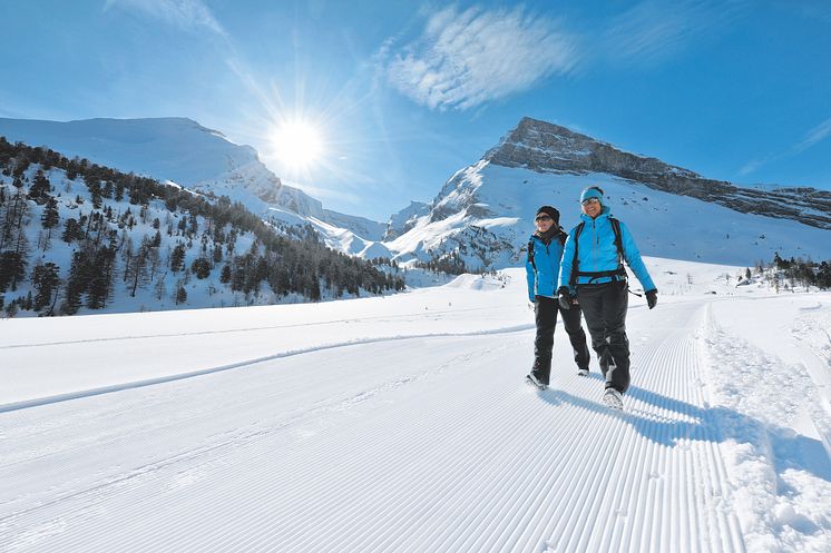 Winterwandern über den Gemmipass © Schweiz Tourismus Fotograf Christian Perret