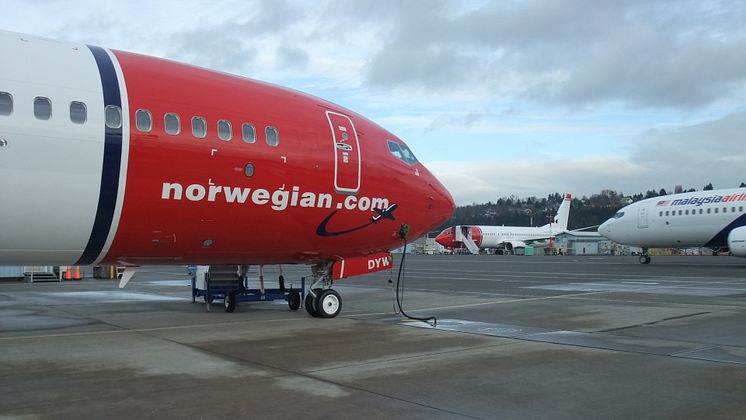 LN-DYW parkert på Boeing Field