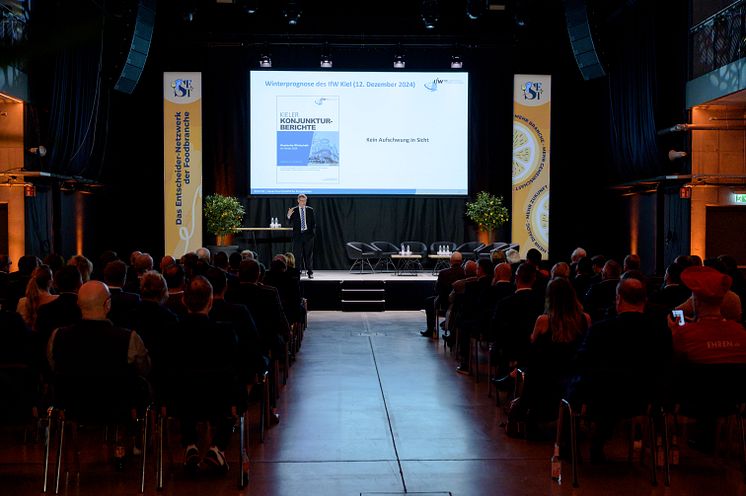 SETKickoff2025-0006.jpg