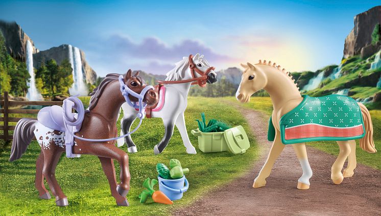 3 Pferde: Morgan, Quarter Horse & Shagya Araber (71356) von PLAYMOBIL