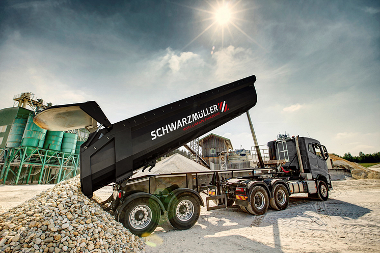 Schwarzmüller delivers all trailers ex works with idem telematics