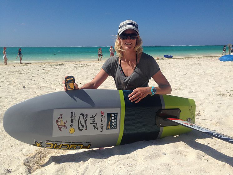 Hi-res image - Ocean Signal - Kite racer Gina Hewson with her rescueME PLB1