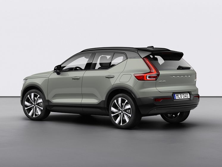 Volvo XC40 Recharge P8 AWD i Sage Green