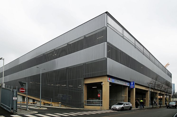 Die Außenansicht des Fernbus-Terminal Hbf Leipzig