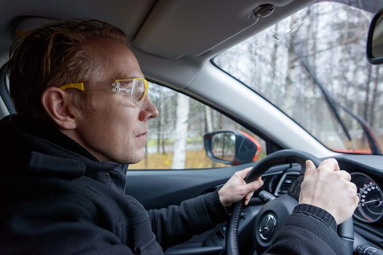 Bilist genomför testkörning – Synbesiktningen 2015