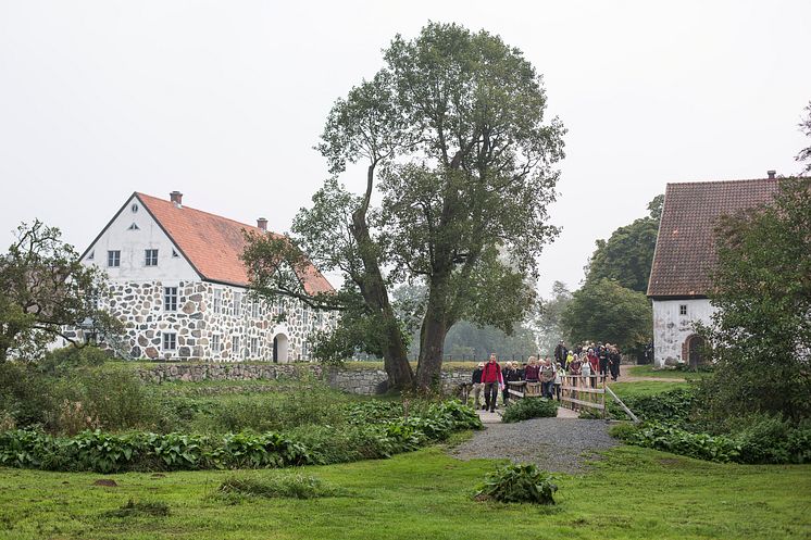 På Hovdala naturområde hittar besökare kulturhistoria och friluftsliv