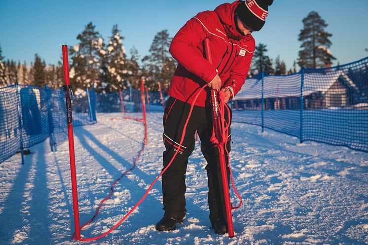 Liftvärd förbereder lift för öppning SkiStar.jpg