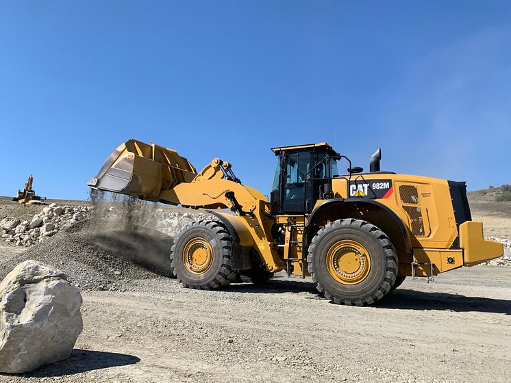 Cat 982M