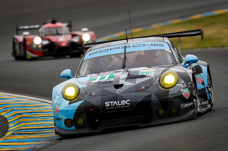 Porsche 911 RSR (77) Dempsey Proton Racing, Richard Lietz, Michael Christensen, Philipp Eng