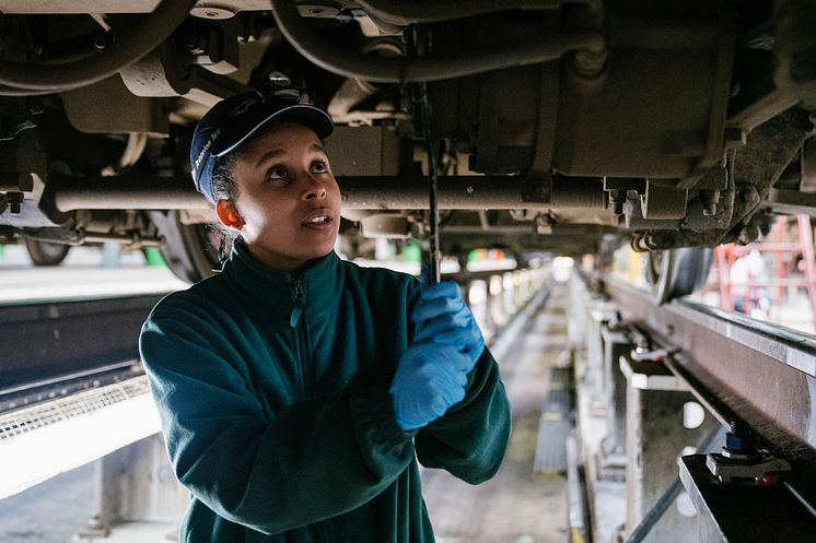 Apprentice Engineer Twinkle Clarke gets to grips with a Southern train