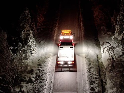 TRIO arbetsbelysning lyser upp vägarna