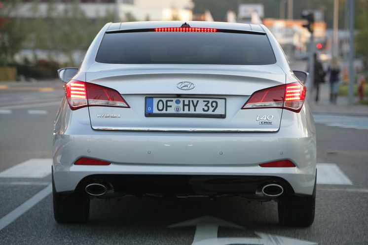 Hyundai i40 sedan bakfra