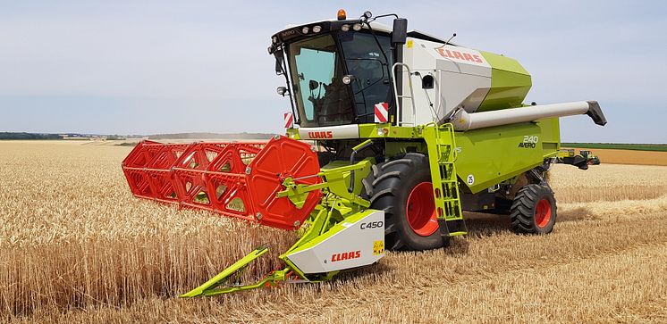 CLAAS AVERO 240
