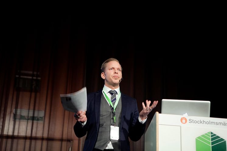 Niklas Svensson, biträdande stadsbyggnadsdirektör Stockholms stad, berättade om planerna för Stockholms stadsutveckling och förtätning genom översiktsplanen Promenadstaden.