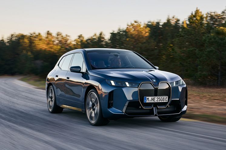 BMW iX