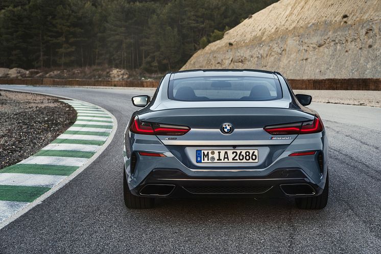 BMW 8-sarjan Coupé, BMW M850i xDrive Coupé