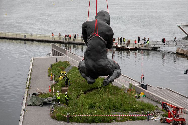 The Mother by Tracey Emin coming home in Oslo